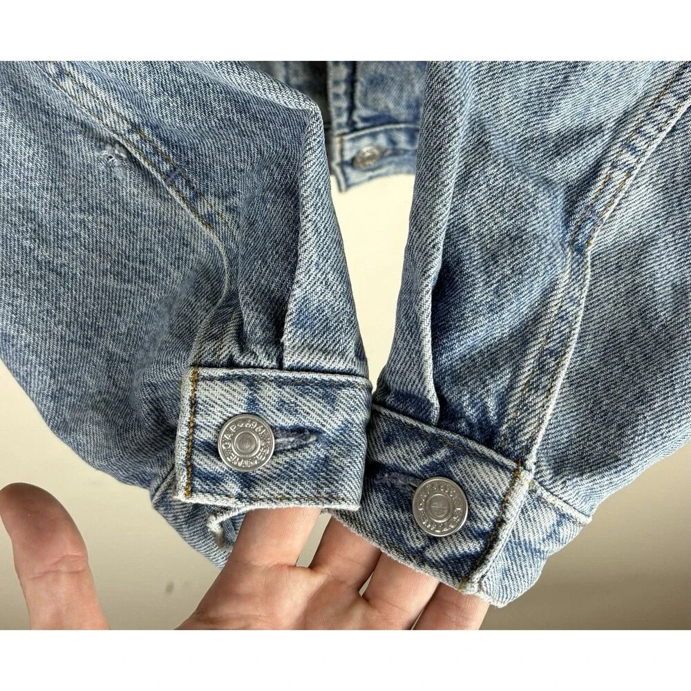 Vintage 90s Y2K Gap Denim / Jean Jacket / Size Medium / Mens / Button Up